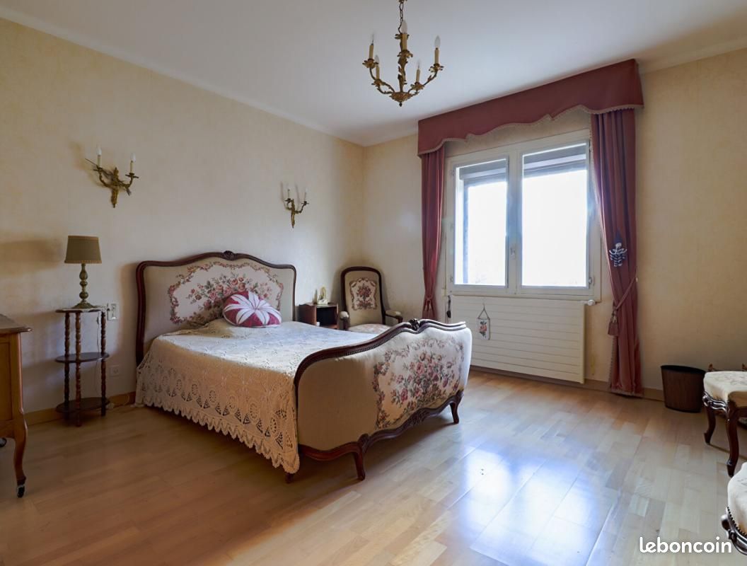 Maison 12 pièces 260 m² (image 9)