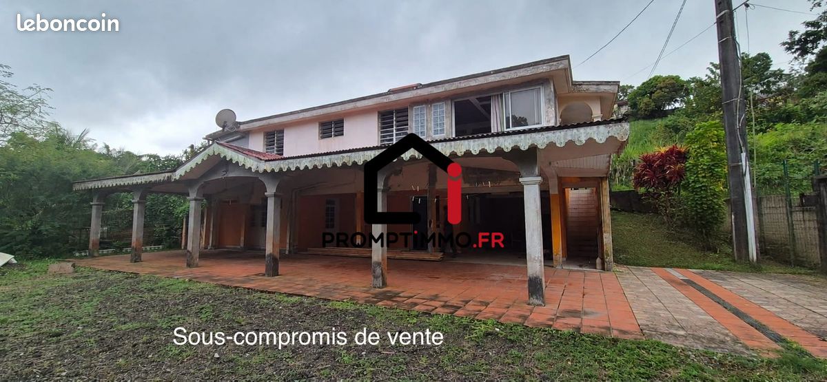 Maison 8 pièces 180 m² · à Sainte-Marie · 180 m² · 214 000 €