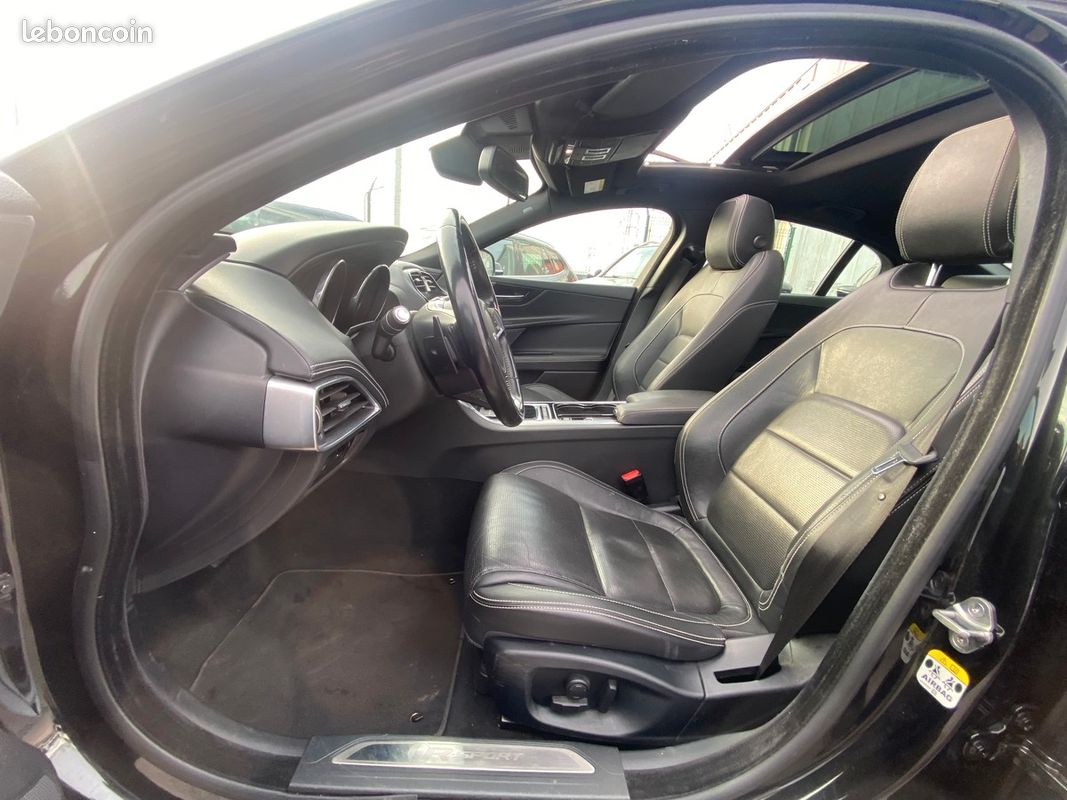 Jaguar XE 2.0d 180cv R SPORT BVA Garantie 1 AN TL AUTOMOBILES (image 14)