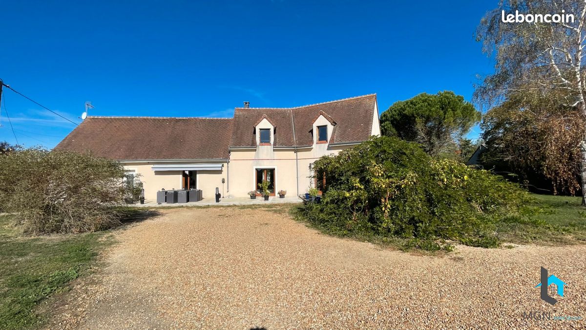 Maison 8 pièces 257 m² · à Bonneval · 256,7 m² · 369 250 €