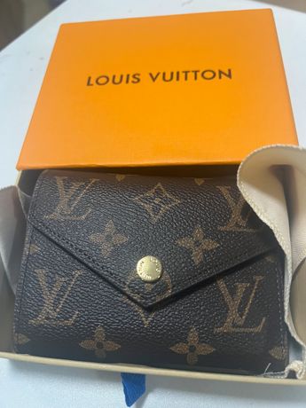 Louis Vuitton Ariane, Victorine and Rosalie compact is wallet comparison 