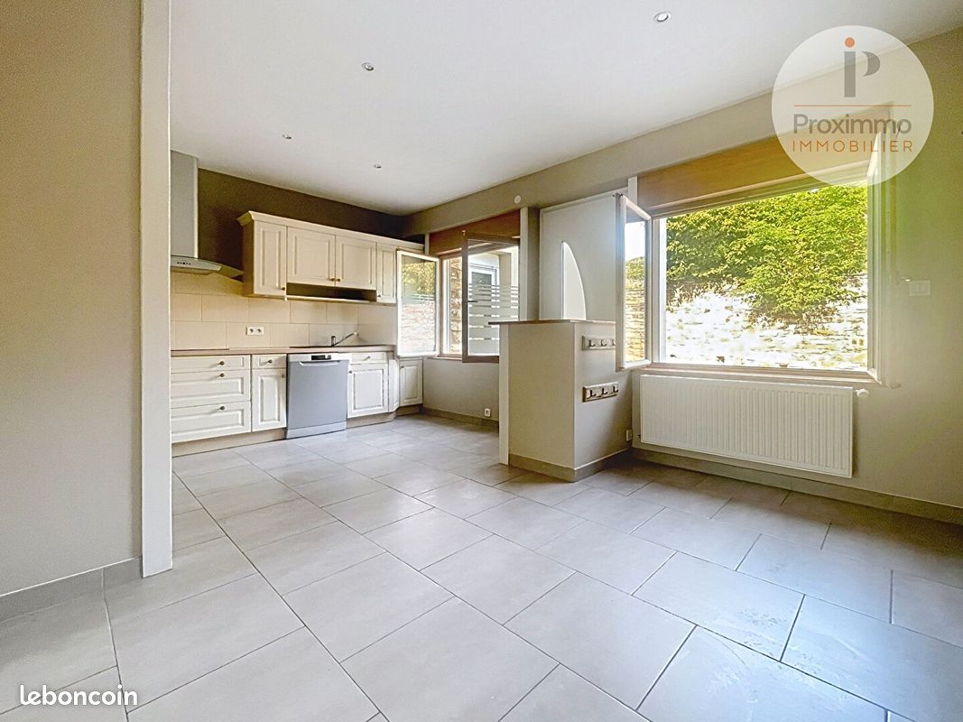 Maison 5 pièces 171 m² · à Grand-Fougeray · 171 m² · 870 €/mois
