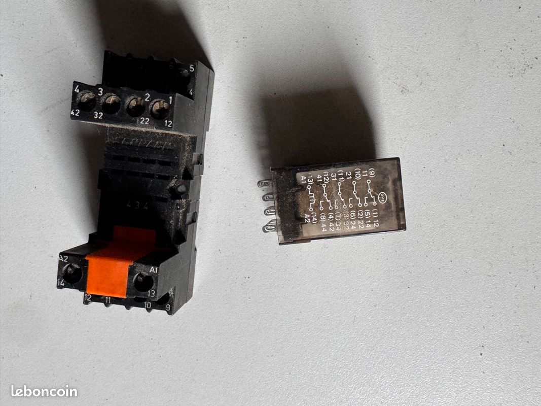 Relais miniature Schrack ZG450 720 TL - 220V (image 2)