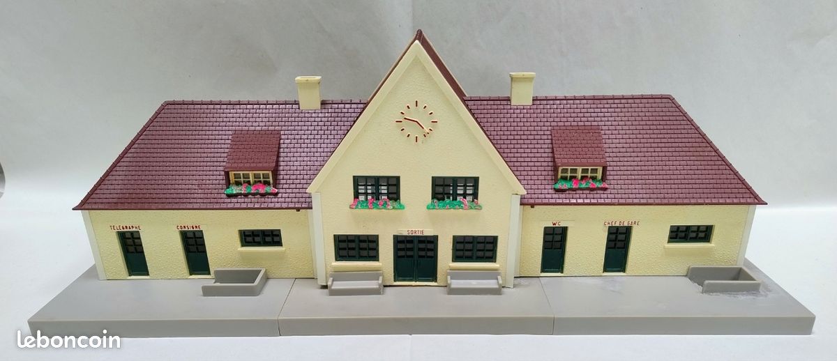Jouef ho 2705 maquette gare de champagnole station arret quai diorama decor train / proche neuf - Collection