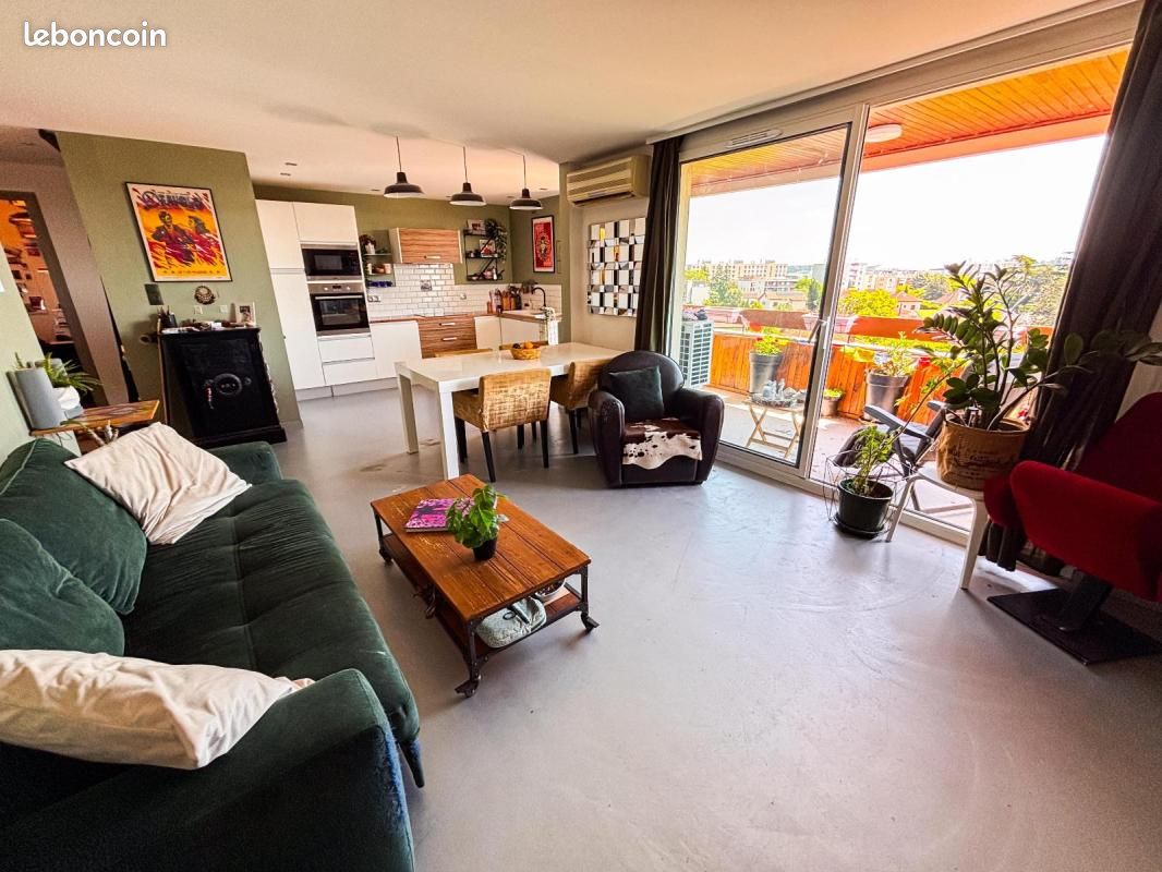 Appartement 2 pièces 56 m² · à Décines-Charpieu · 56 m² · 900 €/mois