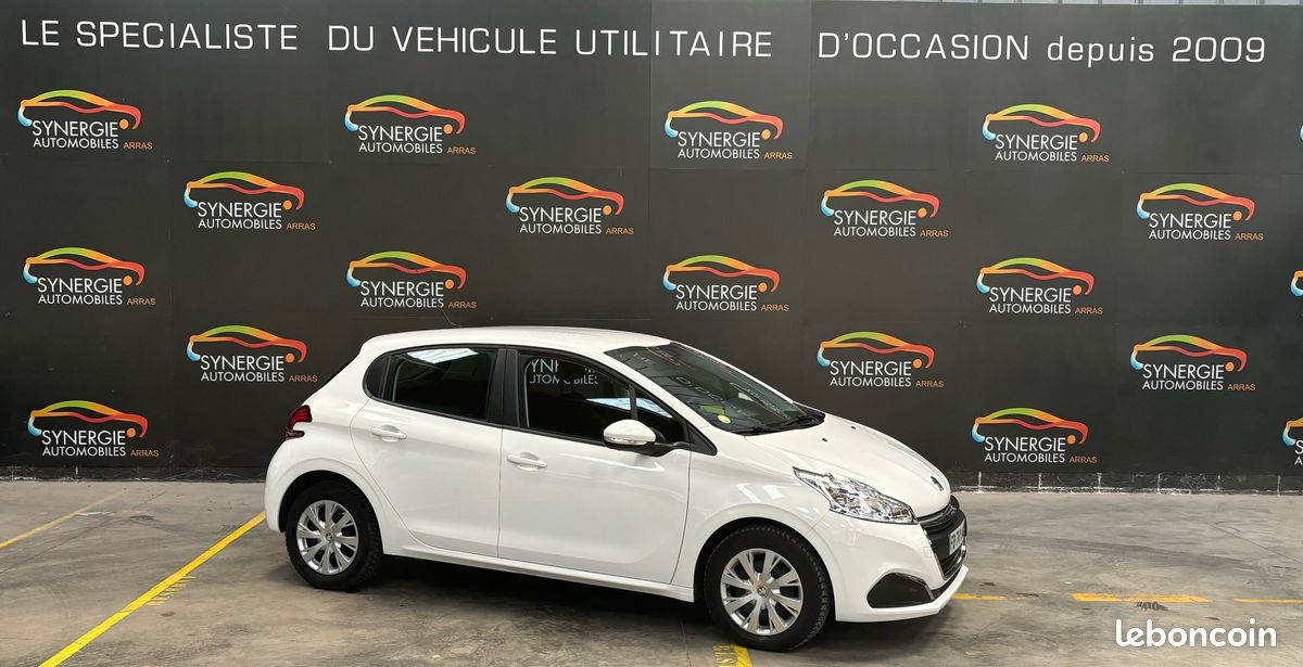 Peugeot 208 affaire hdi 100 CH PREMIUM PACK 51.569 km 8.825 ht (10.590 ttc) (image 1)
