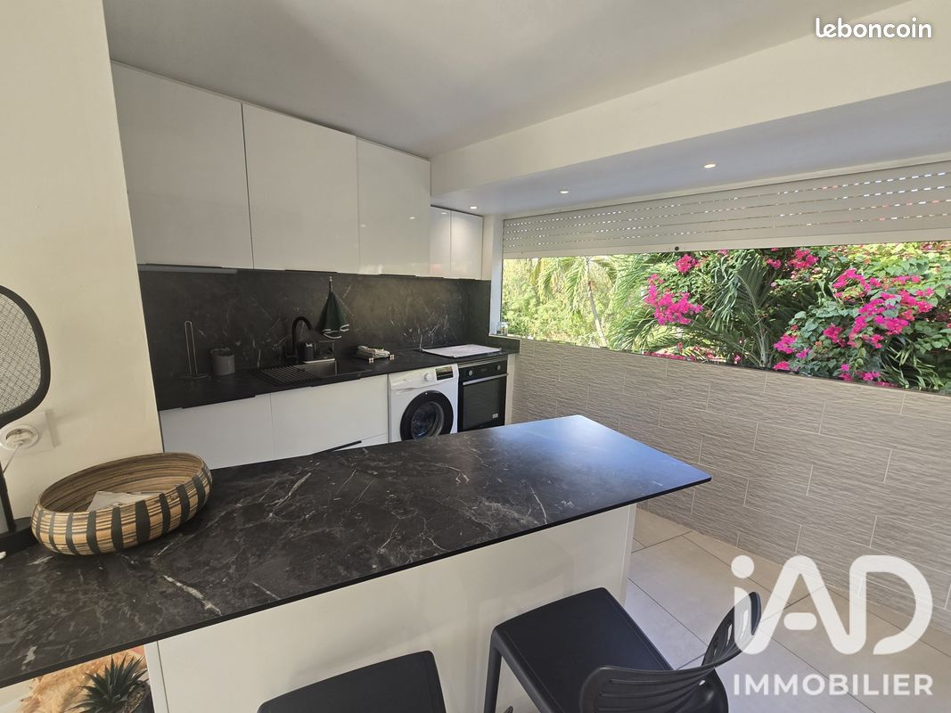 Appartement 1 pièce 24 m² · à Sainte-Anne · 24 m² · 120 000 €