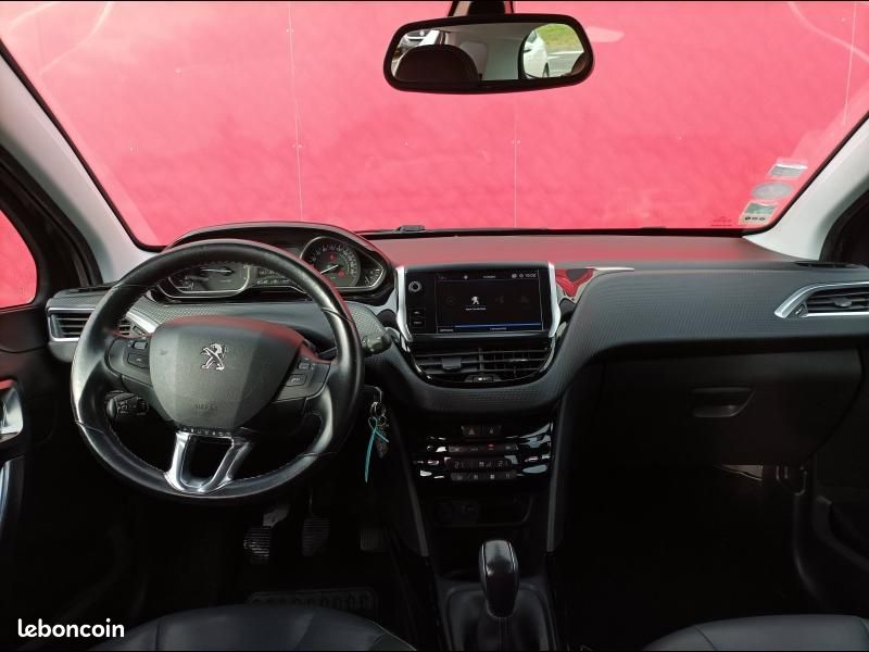 Peugeot 2008 1.2 PureTech 110ch Allure S&S (image 6)