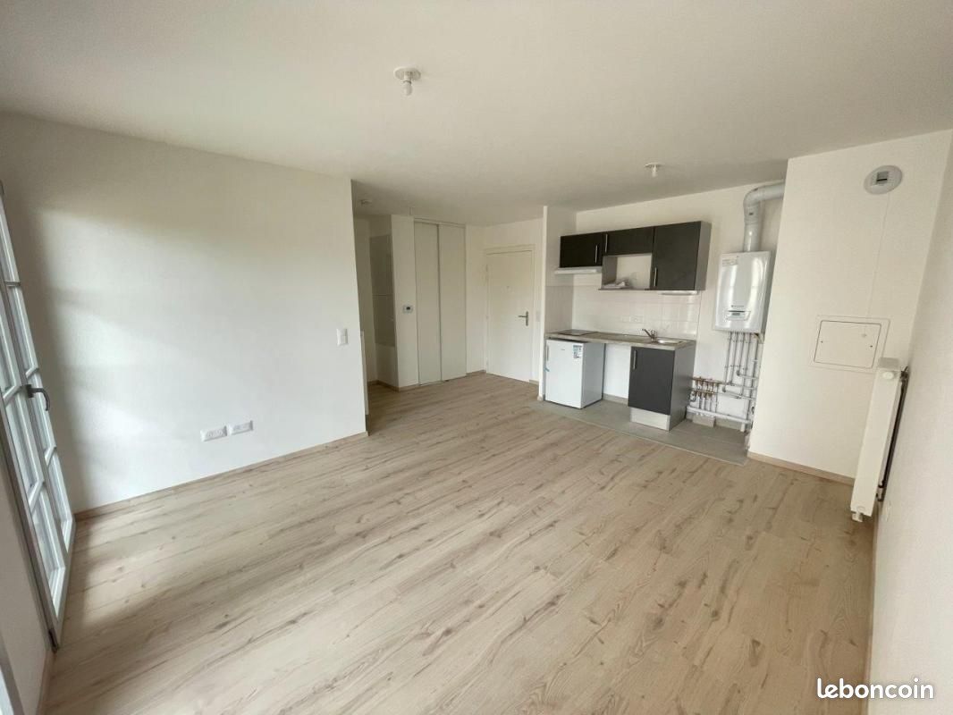 Appartement 2 pièces 45 m² · à Compiègne · 45 m² · 733 €