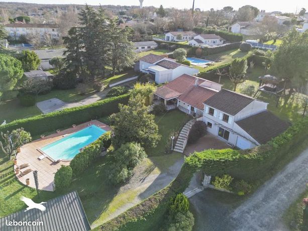 Villa 6 pièces 212 m²