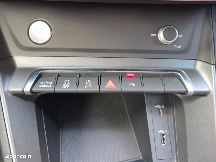 Audi Q3 35 TDI 150 S tronic 7 S line JA19 LED Hayon EL. 1ère Main (image 24)