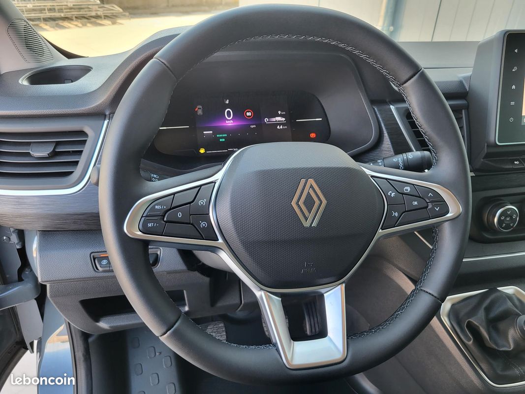 RENAULT TRAFIC COMBI L2 GRAND TECHNO 2.0 Blue DCI 150 BVM6 EASY ACESS 09 PLACES NEUF avec AMÉNAGEMENT TRANSPORT FAUTEUIL ROULANT + CAMÉRA RECUL + GPS / SANS MALUS ÉCOLOGIQUE ( Prix Vente 35 990 HT ) (image 10)