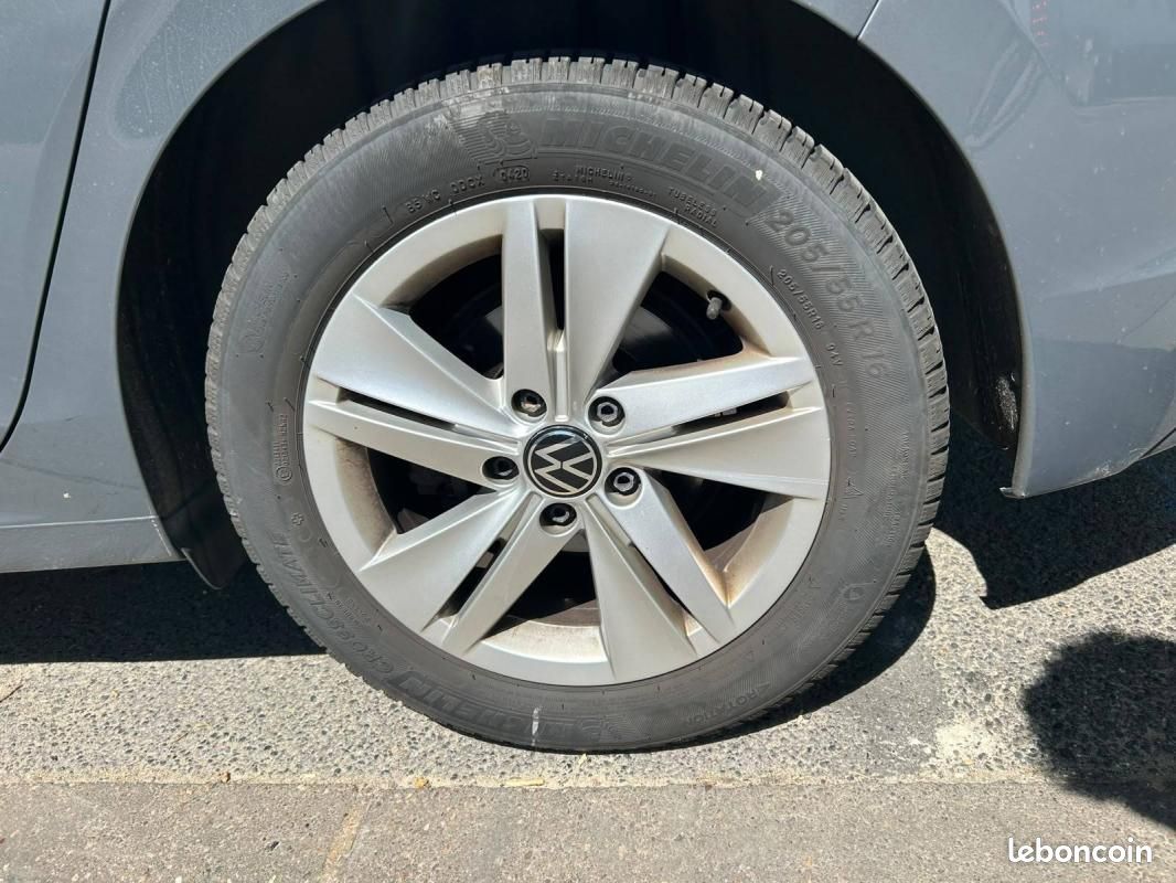 Volkswagen Golf VIII 2.0 TDi DSG7 150 cv (image 23)