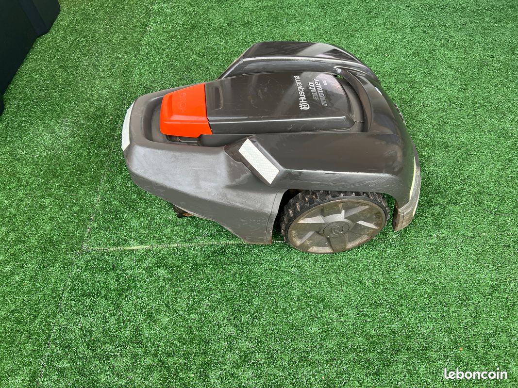 Robot tondeuse Husqvarna Automower 105 – Fonctionnel – Compact et fiable (image 5)