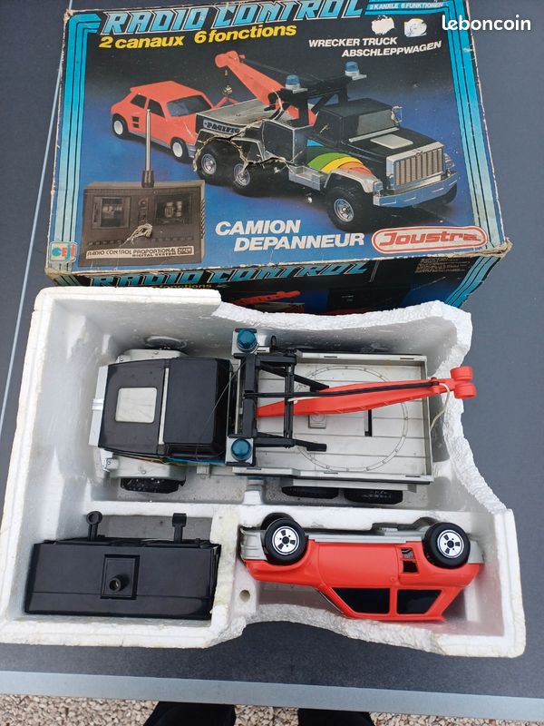CAMION BENNE JOUSTRA filoguidé avec phares ref 2893 dans sa boite état