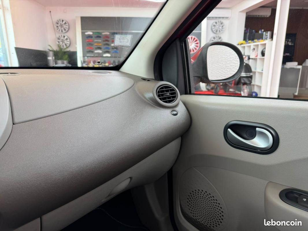 Renault Twingo 1.2 i 16V 75 CV (image 15)
