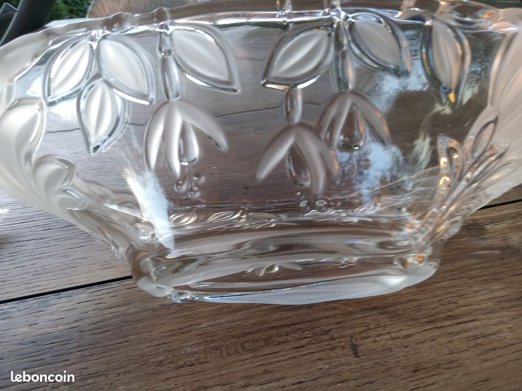 COUPE à FRUITS OVALE en VERRE CRISTALIN CISELÉ (image 2)