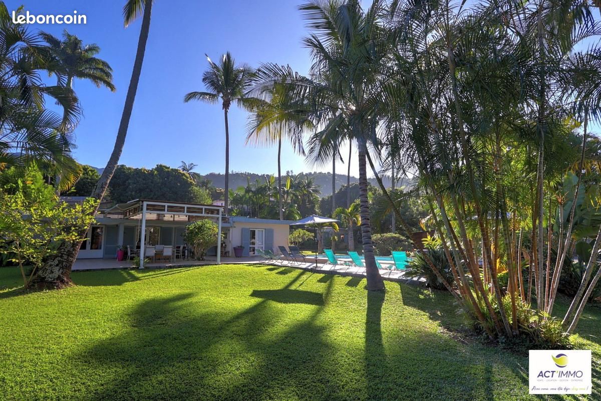 Maison 8 pièces 231 m² · à Entre-Deux · 231 m² · 830 000 €
