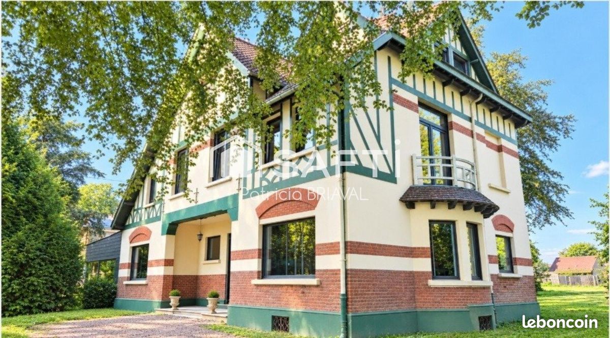 Maison 11 pièces 372 m² · à Mazingarbe · 372 m² · 420 000 €