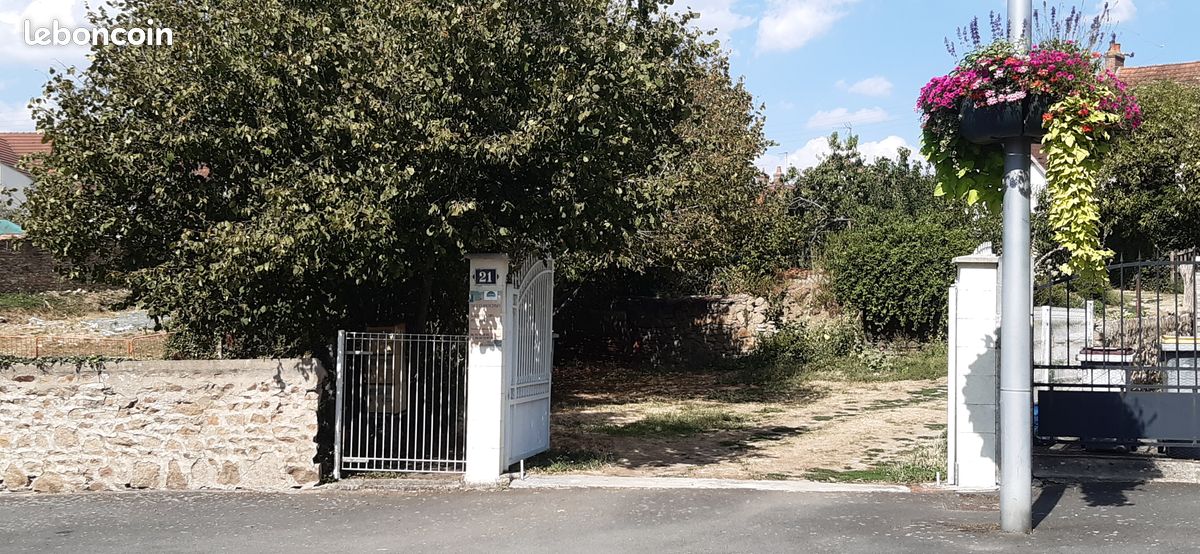 Maison 5 pièces 122 m² · à Néris-les-Bains · 122 m² · 180 000 €