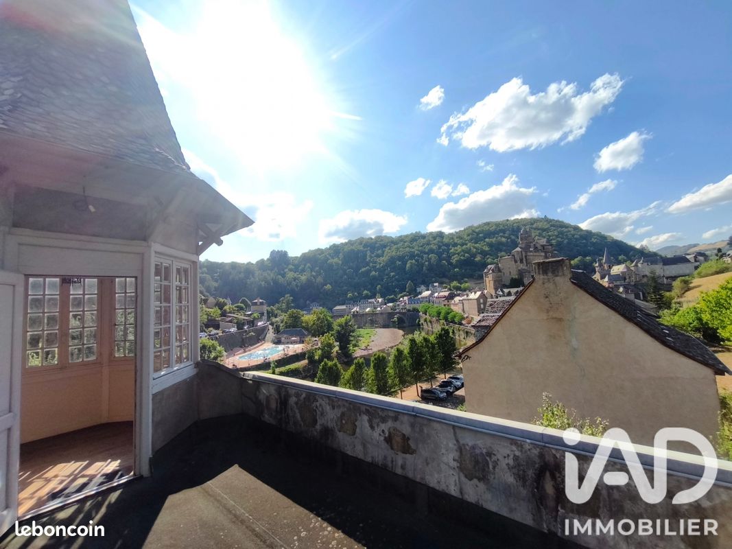 Maison 10 pièces 185 m² · à Estaing · 185 m² · 299 000 €