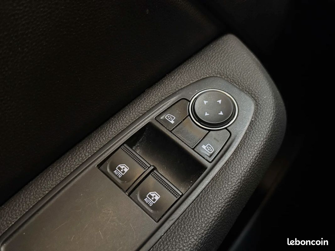 Renault CLIO V 1.6 e-tech 140cv hybrid business bva / SUIVI OK / ATTELAGE (image 23)