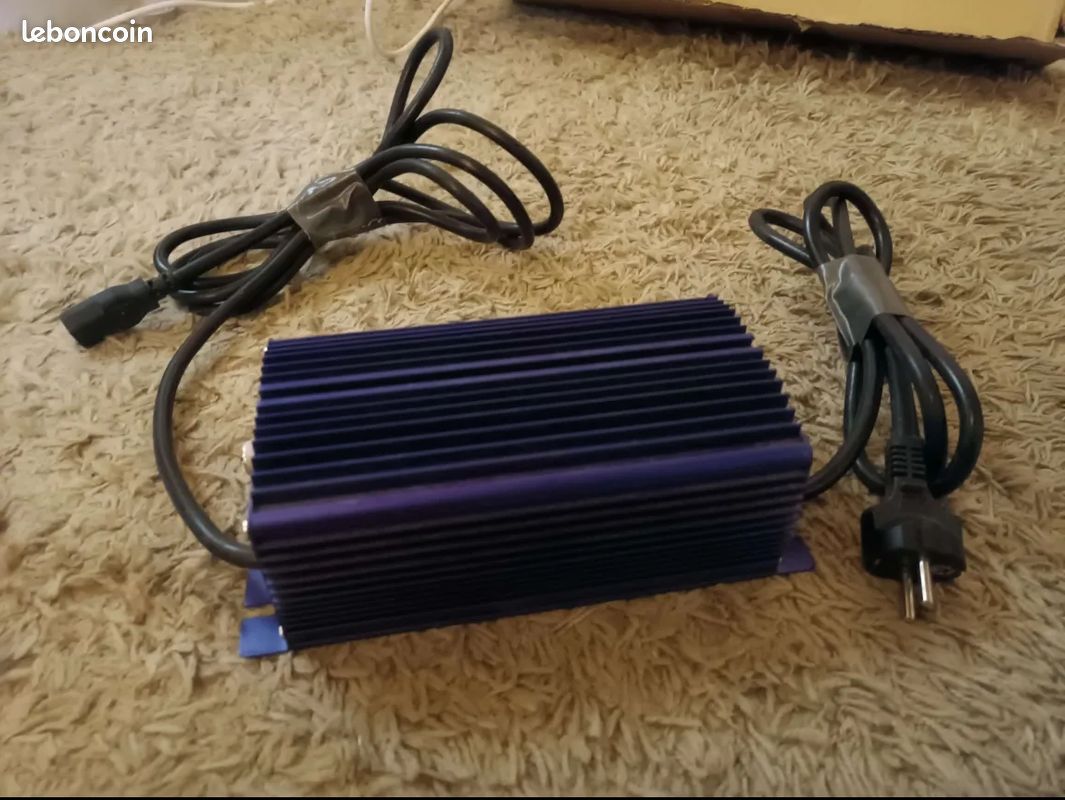 Lumatek Ballast Électronique Numérique Réglable 400W