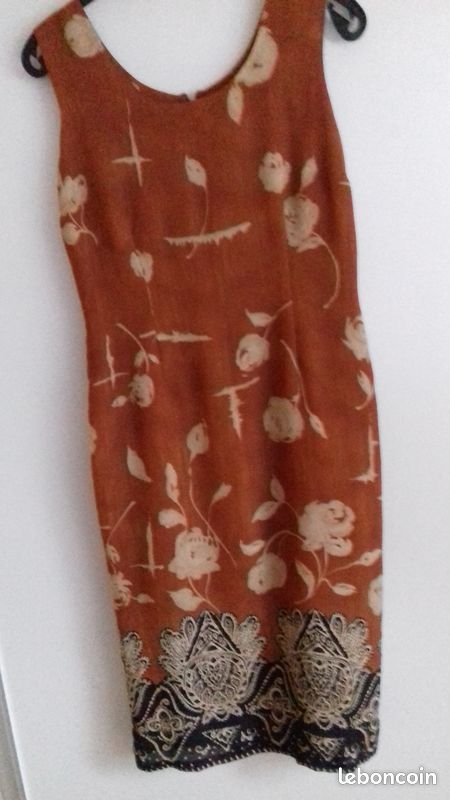 Robe ( histoire de femme ) t 44 / 46.. N° 9 (image 1)
