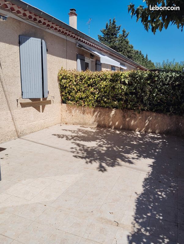Maison 3 pièces 70 m² · à Pernes-les-Fontaines · 70 m² · 890 €
