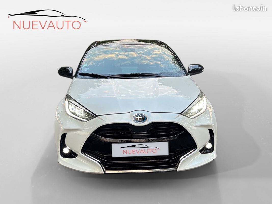 TOYOTA YARIS HYBRIDE MY20 116h Collection Entretien TOYOTA COMPLET Toit panoramique + Sièges cuir (image 9)