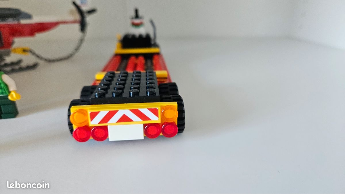 Lego City 60183 Le transporteur d'hélicoptère (incomplet) (image 7)
