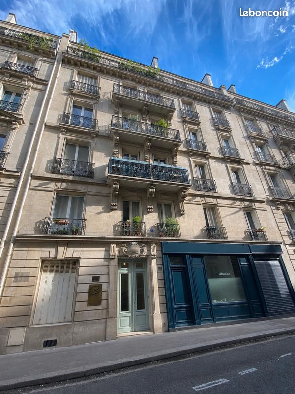 Appartement 3 pièces 122 m² · à Paris · 122 m² · 5 000 €
