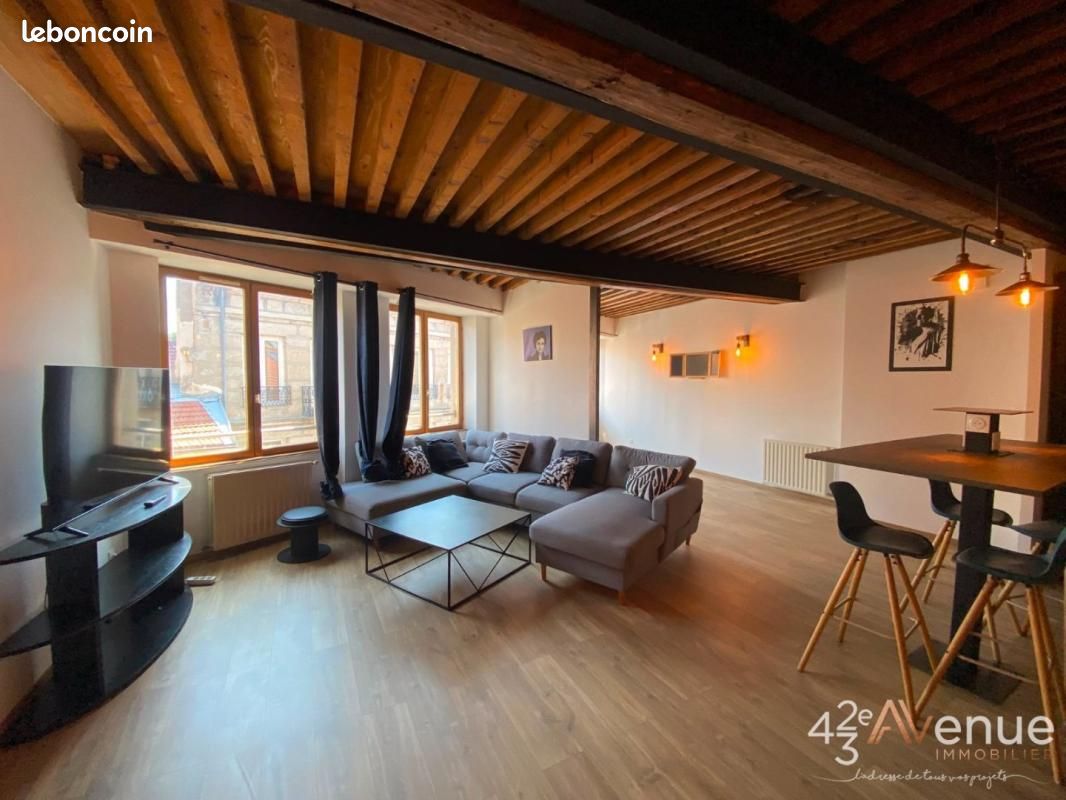 Appartement 3 pièces 96 m² · à Saint-Étienne · 96 m² · 840 €