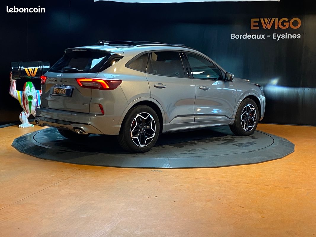 FORD KUGA 2.5 DURATEC 180H 150 HYBRID FHEV ST LINE X 4X2 / TOIT OUVRANT PANORAMIQUE / CARPLAY / CAMÉRa 360 (image 23)