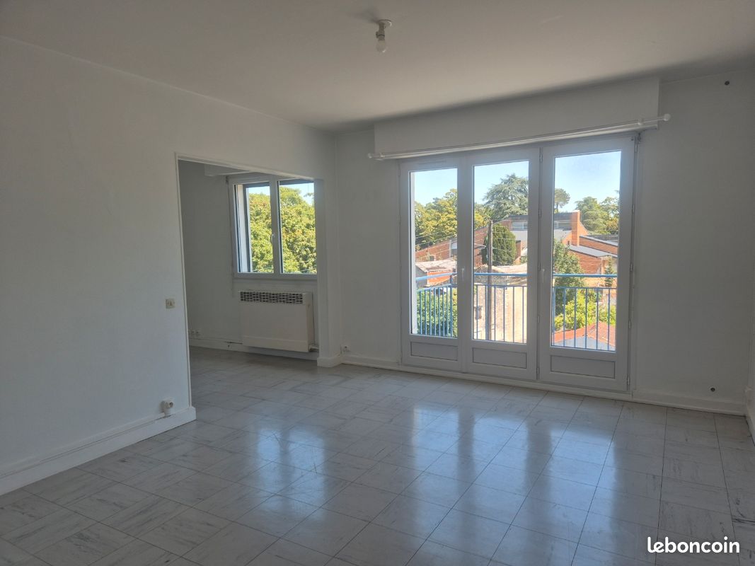 Appartement 2 pièces 63 m² · à Niort · 63 m² · 650 €