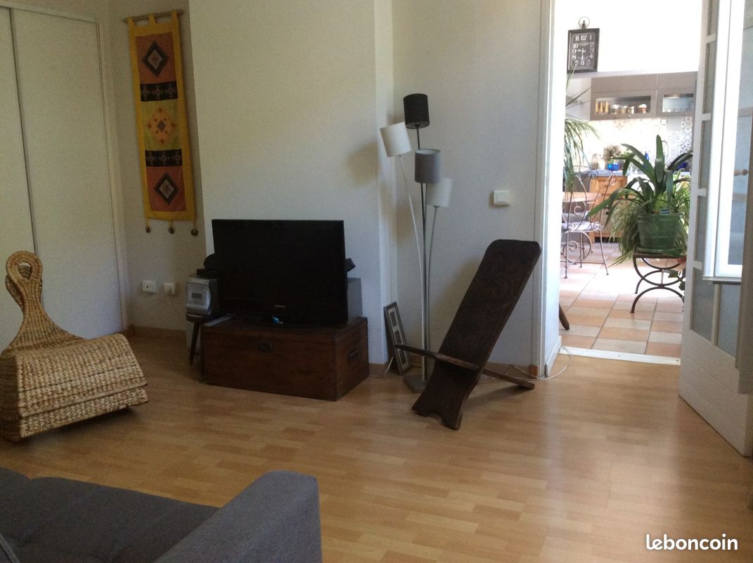Appartement 60 m2 centre ville (location de dimanche à dimanche) (image 4)