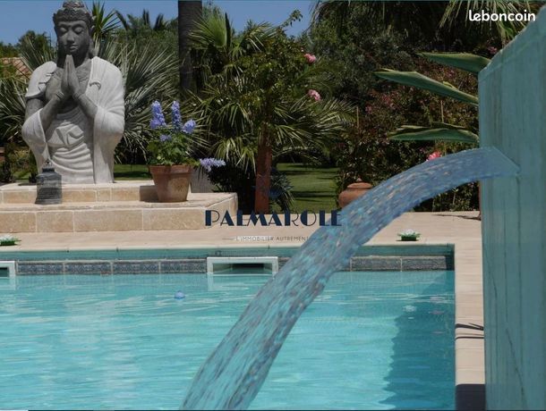 Villa 8 pièces 310 m²