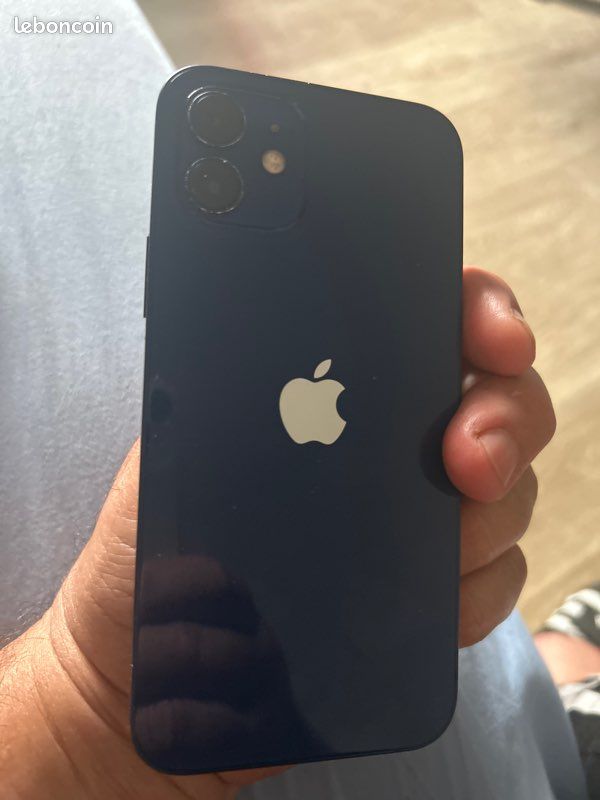 À vendre iPhone 12 bleu pacifique (image 3)