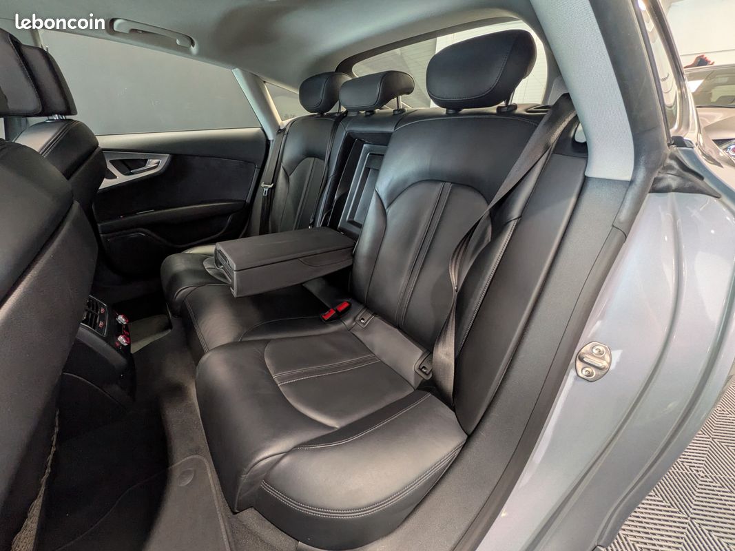 Audi a7 sportback 3.0 tdi 218 ch s line quattro sieges chauffants av / ar toit ouvrant etat proche du neuf (image 9)