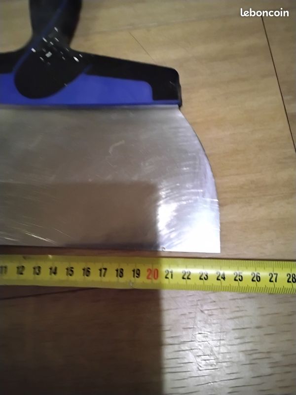 Spatule large pour joints de placo (image 2)
