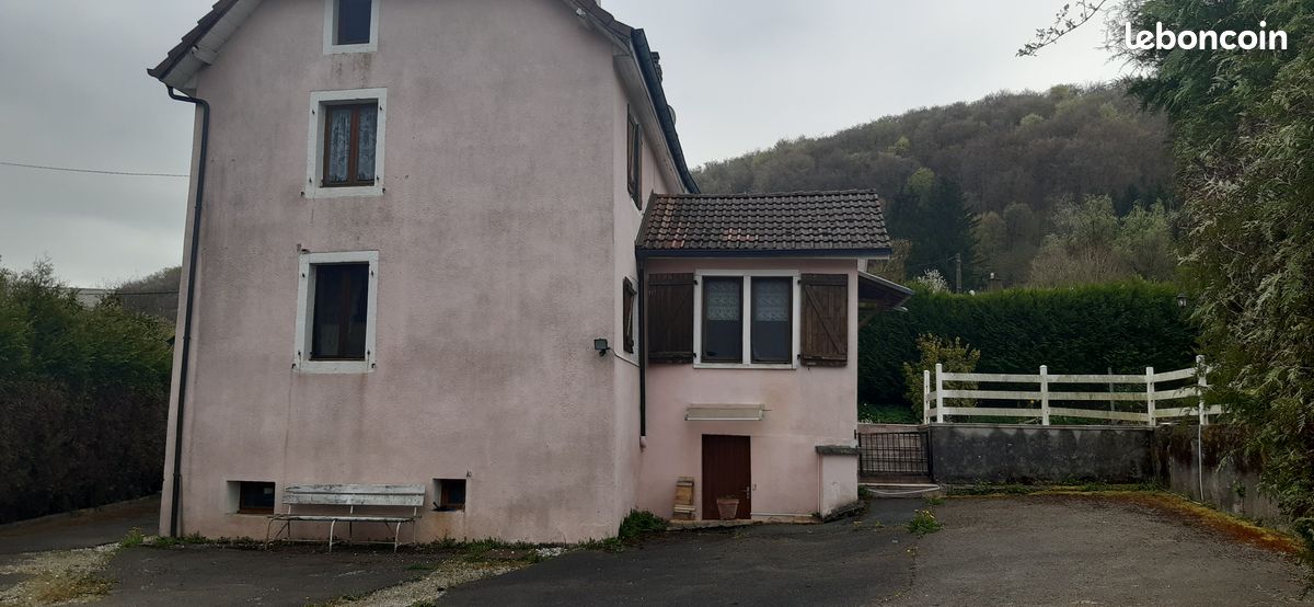 Maison 4 pièces 150 m² · à Pont-de-Roide-Vermondans · 150 m² · 120 000 €