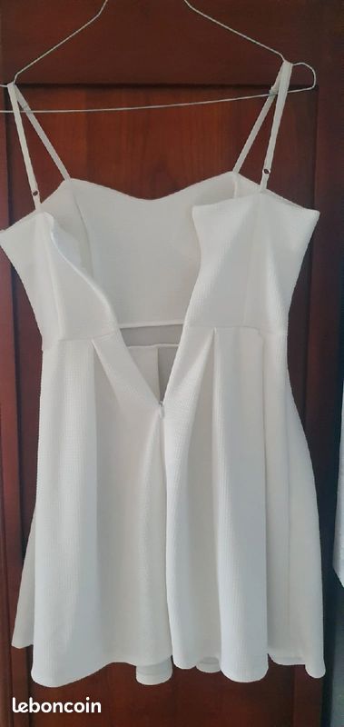 Robe blanche neuve (image 3)