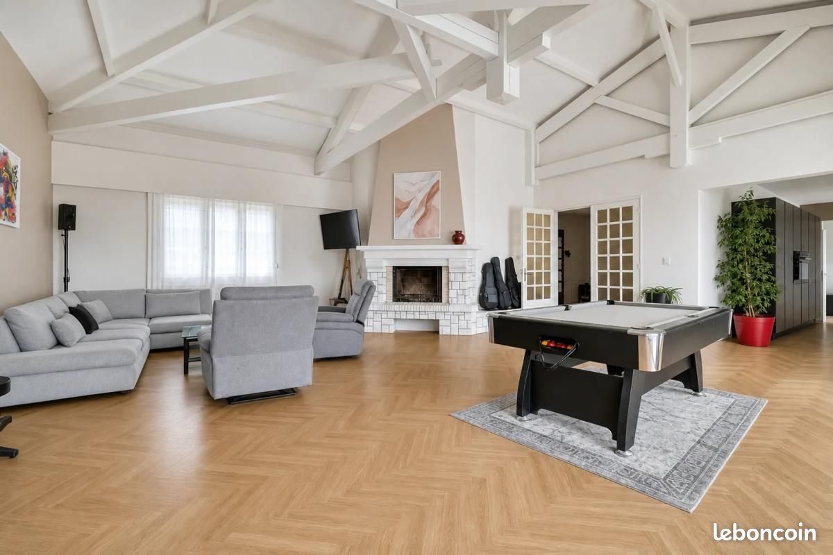 Maison 7 pièces 300 m² · à Belberaud · 300 m² · 799 000 €