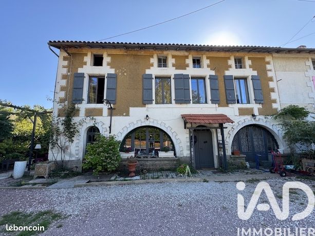 Maison 8 pièces 179 m²