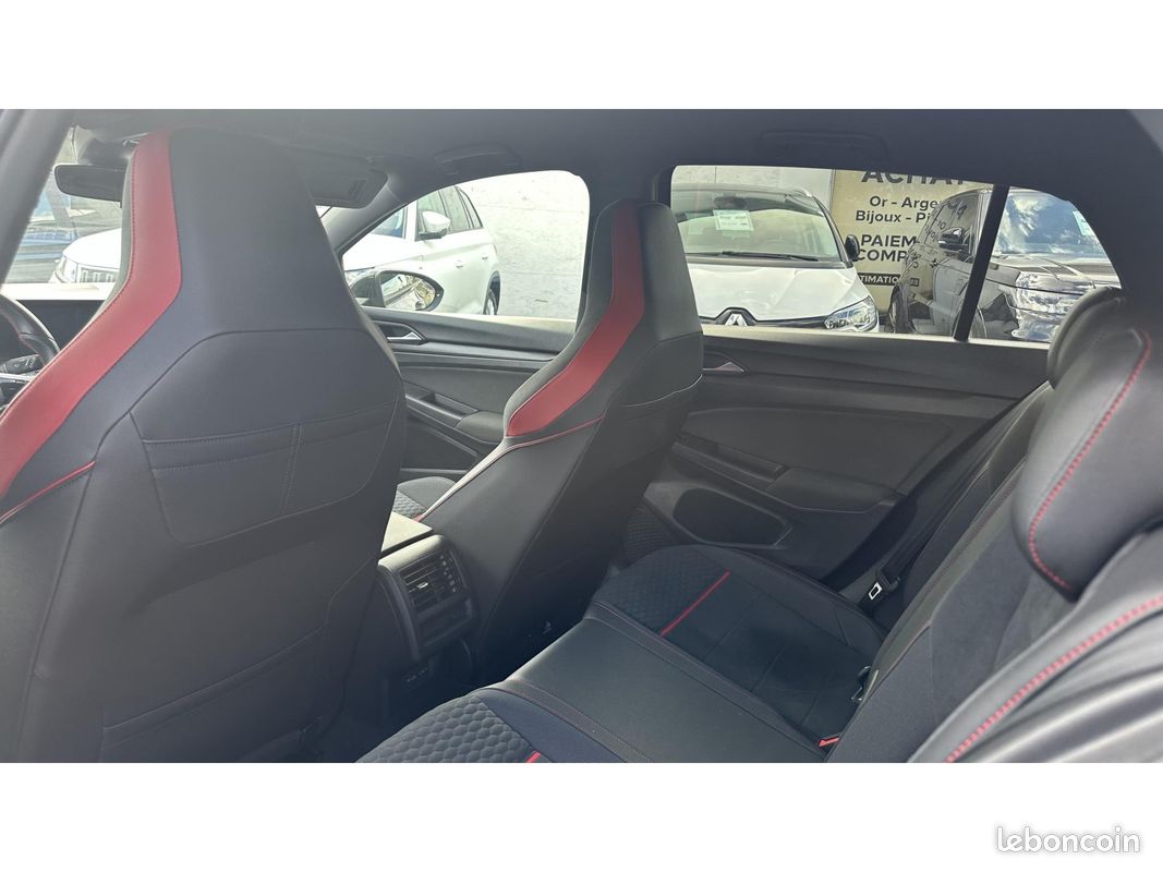 VOLKSWAGEN GOLF 2.0 TSI - 300 - BV DSG 7 VIII BERLINE GTI Clubsport PHASE 1 (image 28)