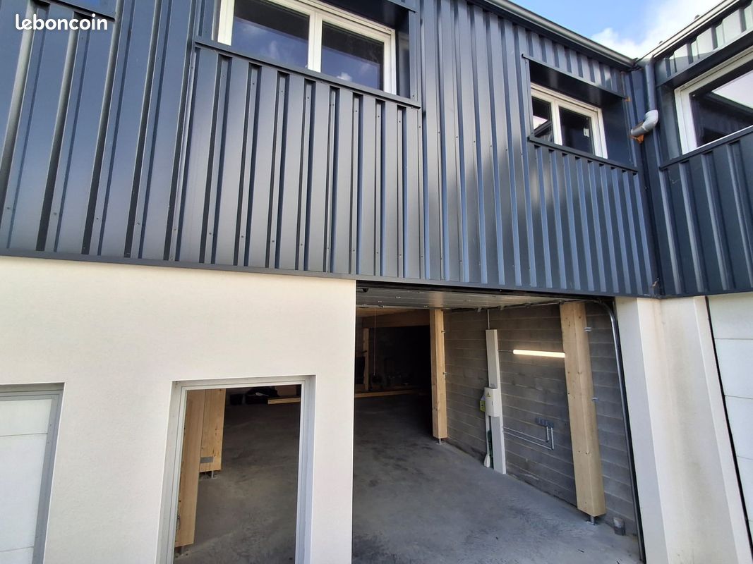 Local commercial 2 pièces 207 m² · à Ploemel · 207 m² · 206 000 €