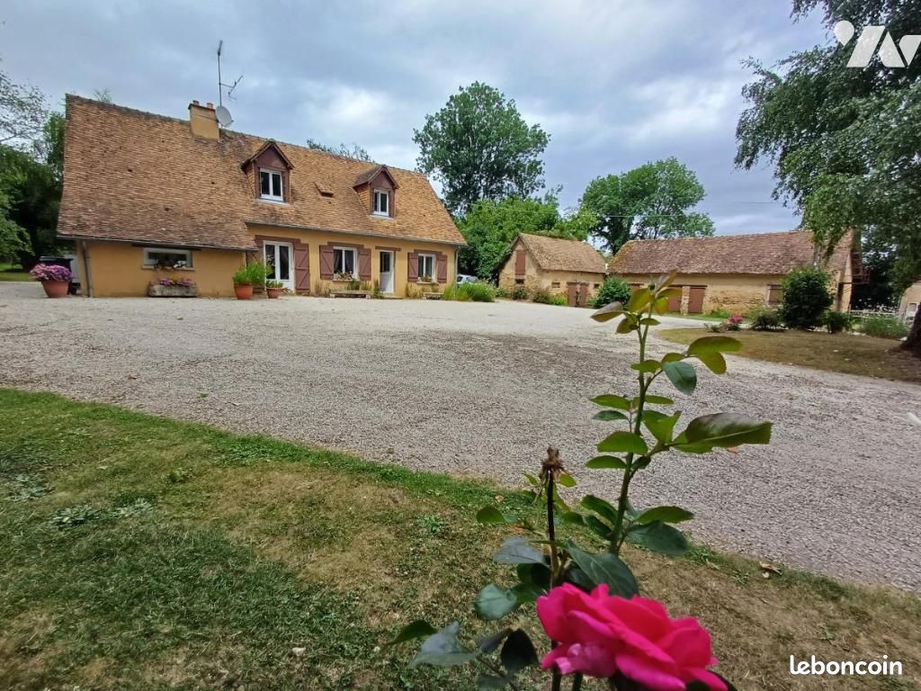 Maison 7 pièces 320 m² · à Courcemont · 320 m² · 507 500 €
