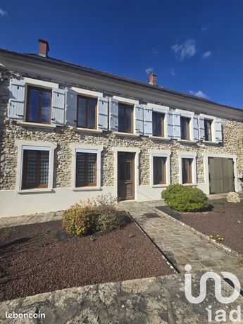 Maison 11 pièces 272 m²