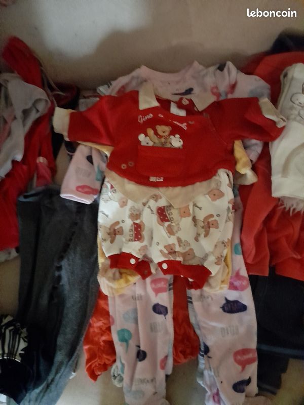 Vend pyjamas bébé (image 3)