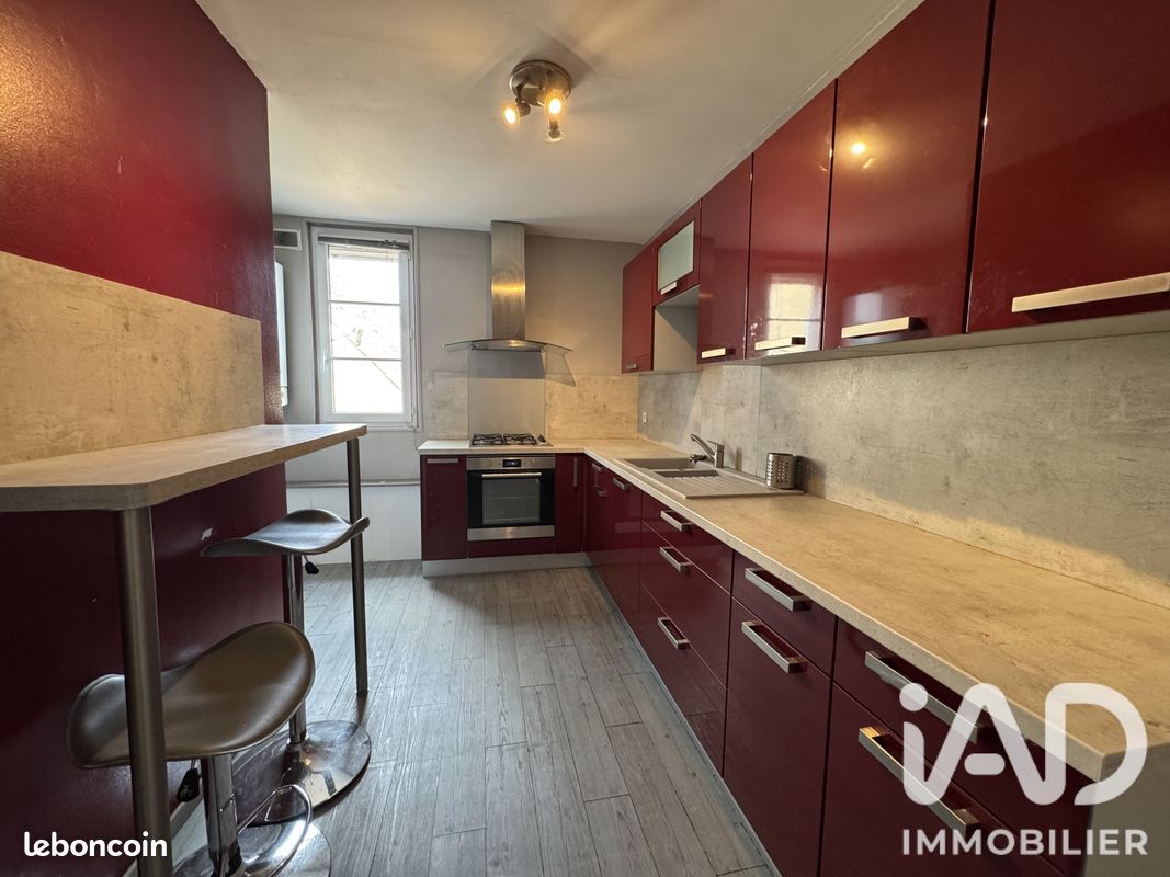 Appartement 3 pièces 77 m² · à Étigny · 77 m² · 95 000 €